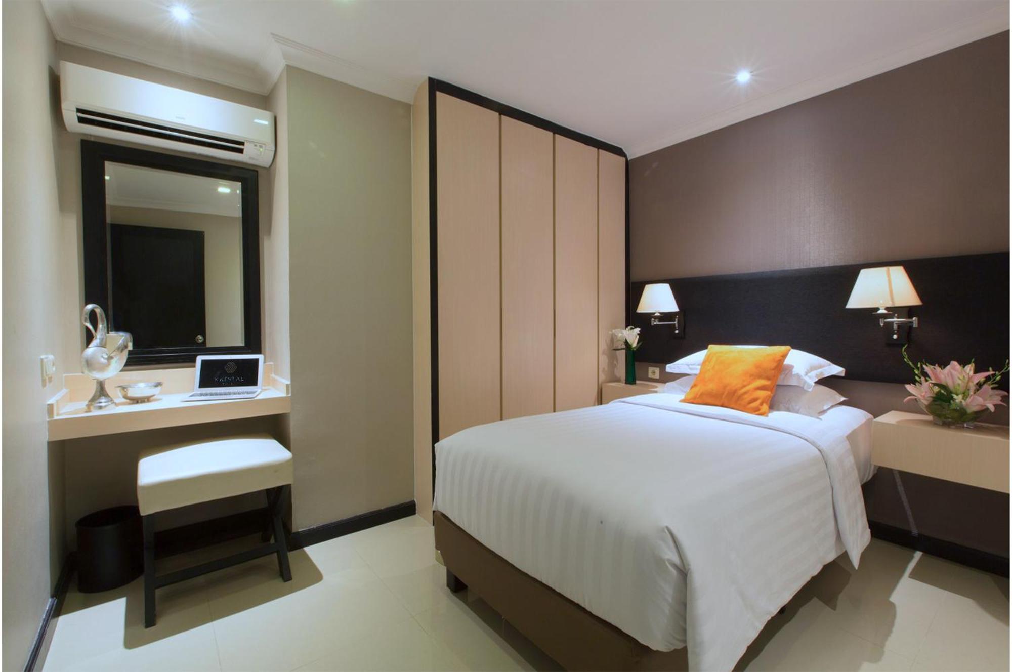 Kristal Hotel Jakarta Exterior photo