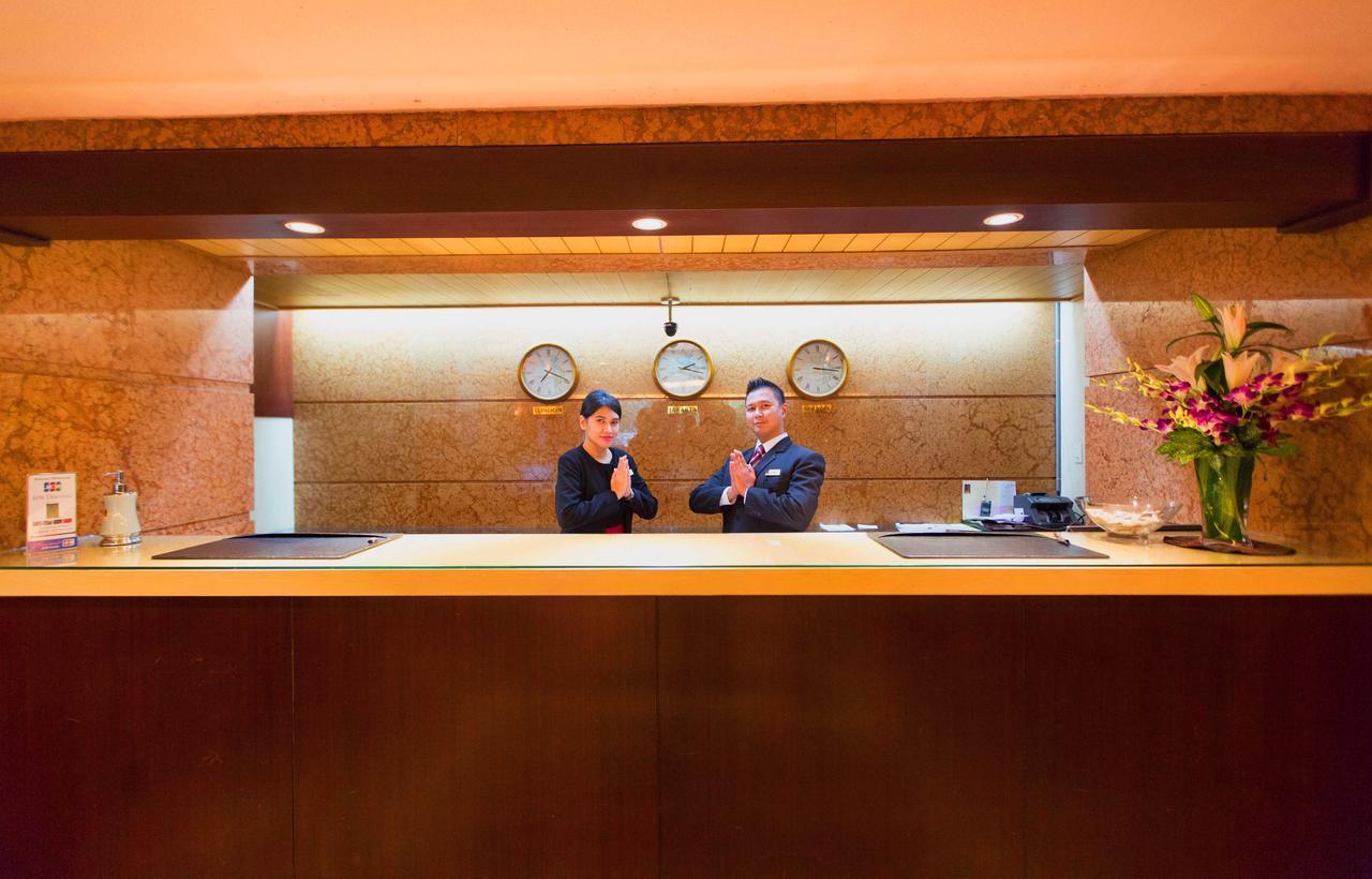Kristal Hotel Jakarta Exterior photo