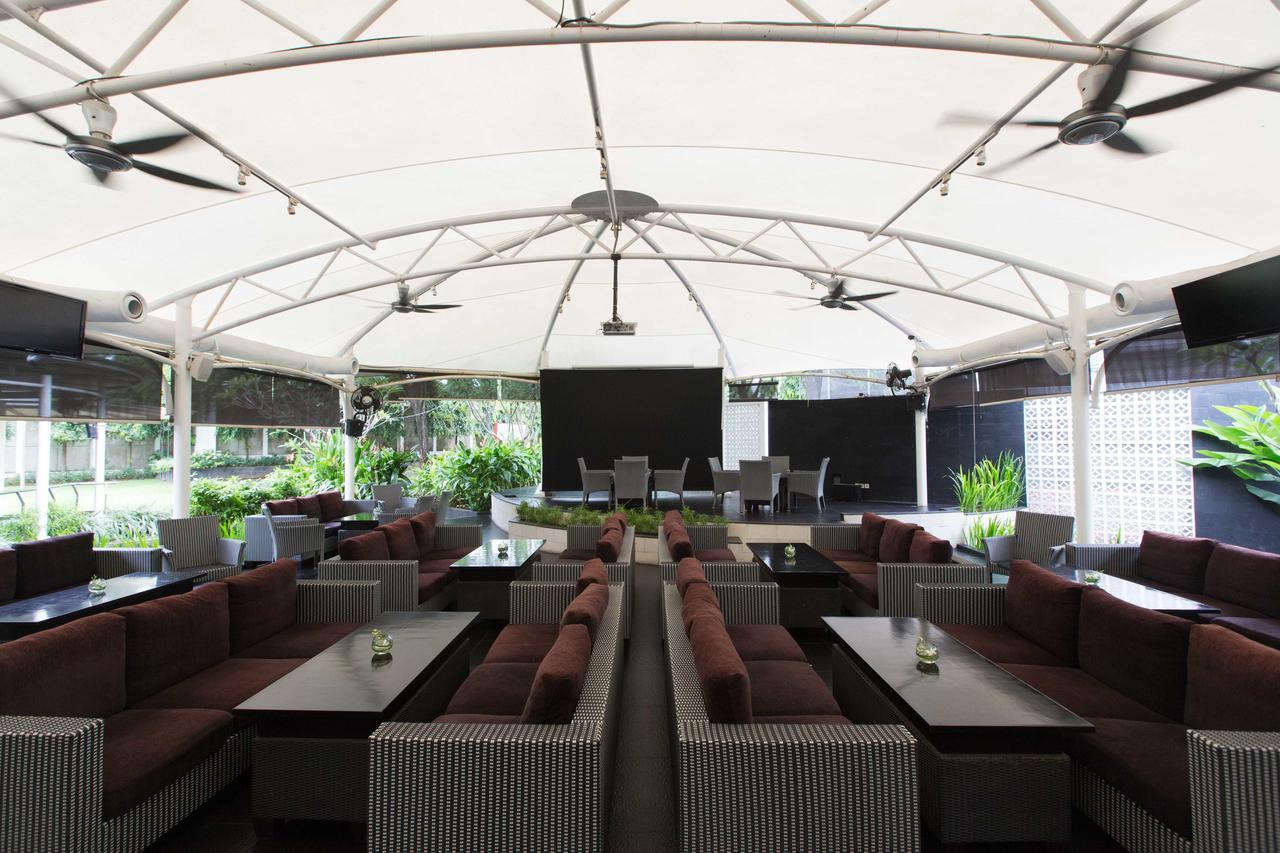 Kristal Hotel Jakarta Exterior photo