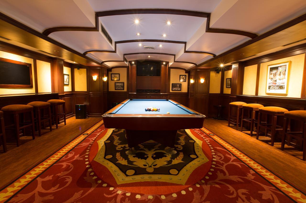 Kristal Hotel Jakarta Exterior photo